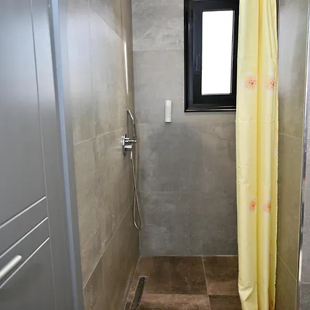 Homestay Monduro Durres